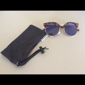 Converse sunglasses w/ drawstring bag